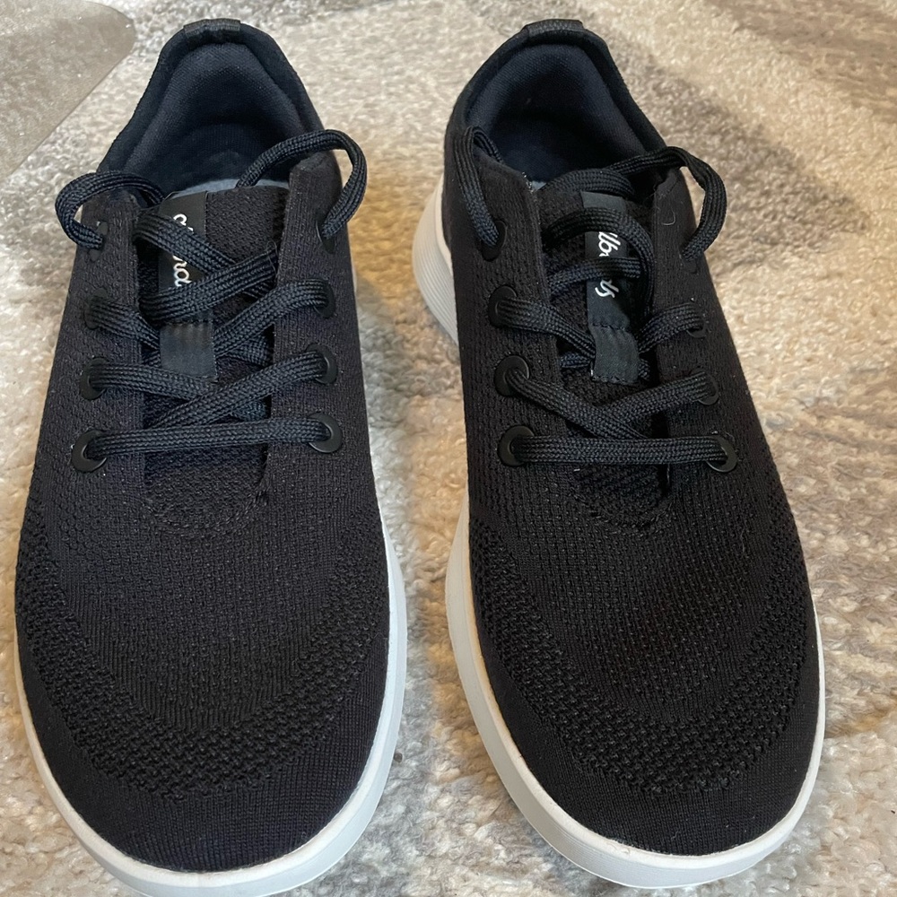 Allbirds Sneakers Men’s Size 8 NWT
